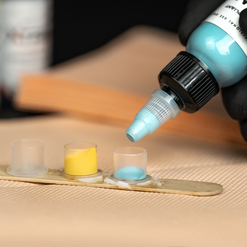 Kubeczki na farbę 10ml z podstawką 100szt